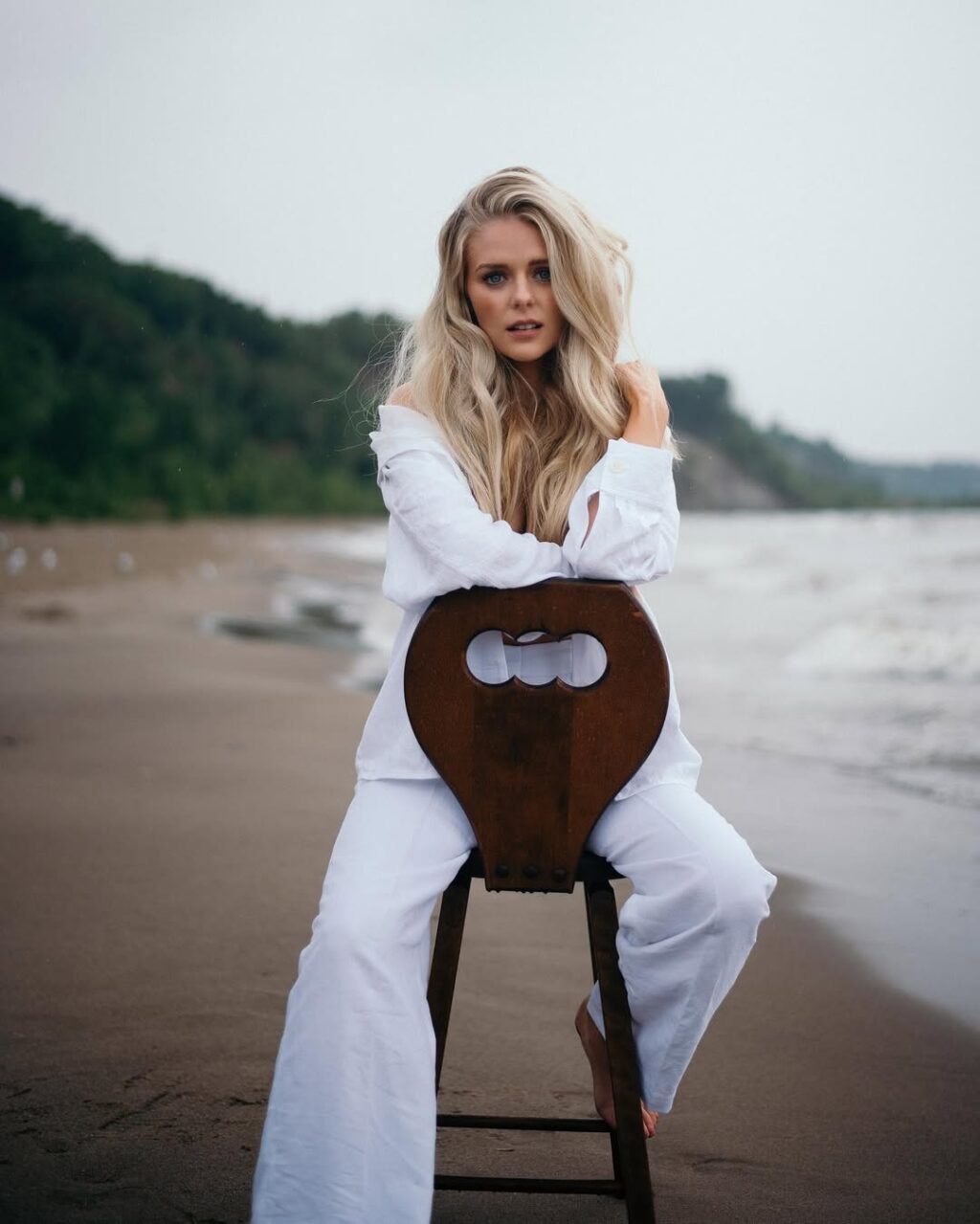 somebodys maybe has been out for a little over a week 🥹 i wrote this song with @imyourhuckaby