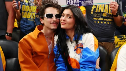timothée chalamet fuels kylie jenner breakup rumors after birthday post snub