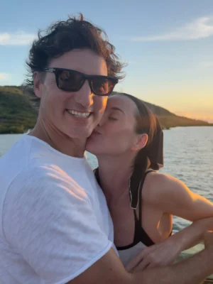 katy perry spends the holidays with justin trudeau and family