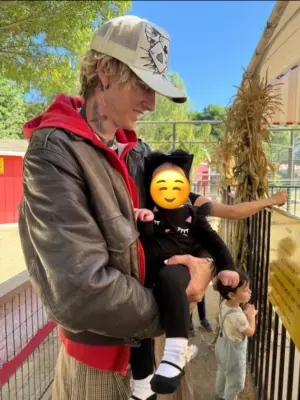 megan fox ends relationship with machine gun kelly over daughter photos