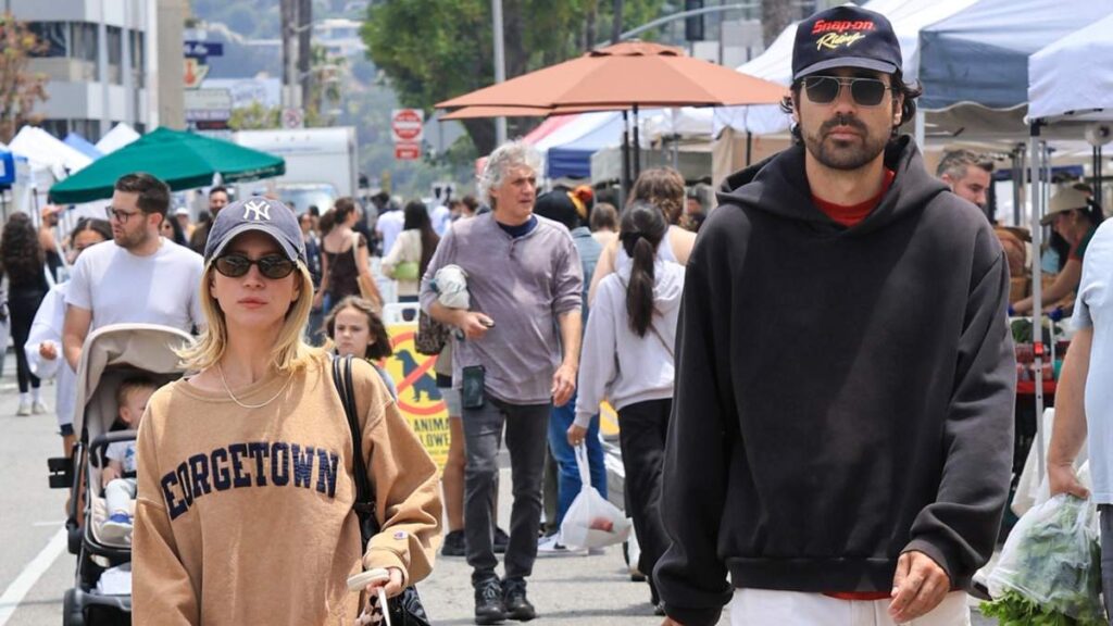 brittany snow and hunter moreno public outing