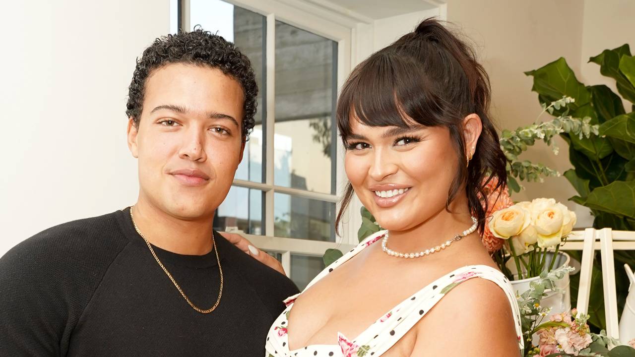 Bradley Constant Marries Bella Golden 16 bradley constant