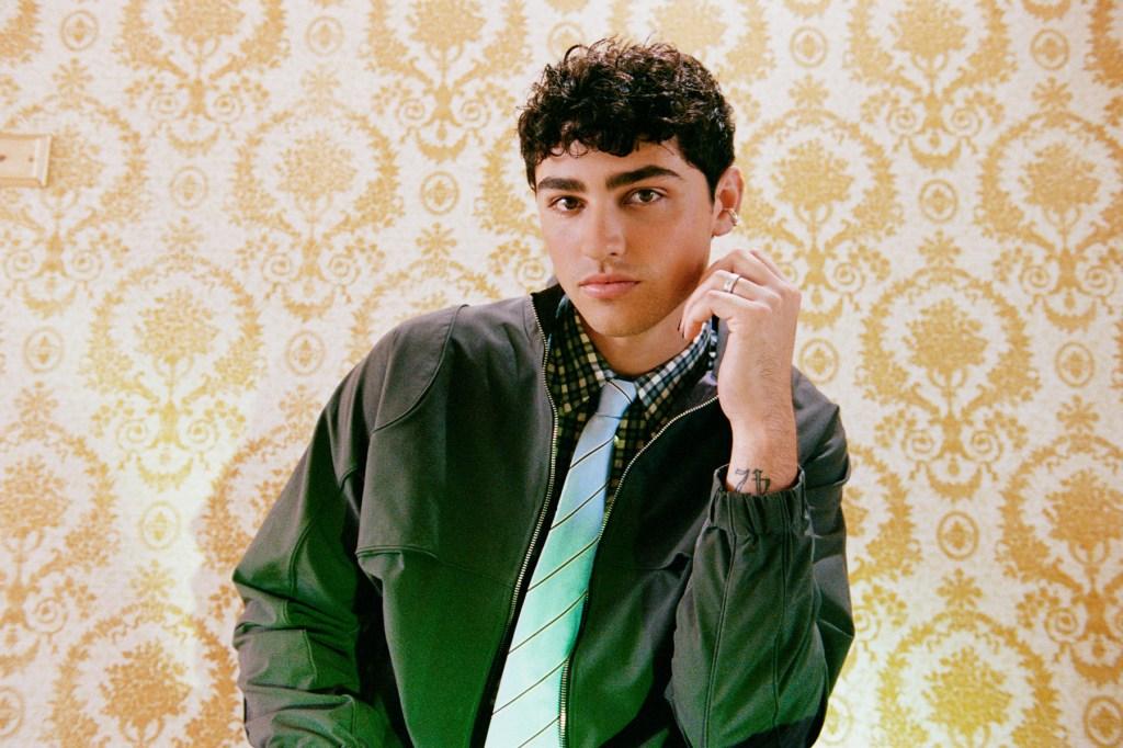 Oliver Cronin's 'Lost On The Way To Paradise' Redefines Pop 15 oliver cronin
