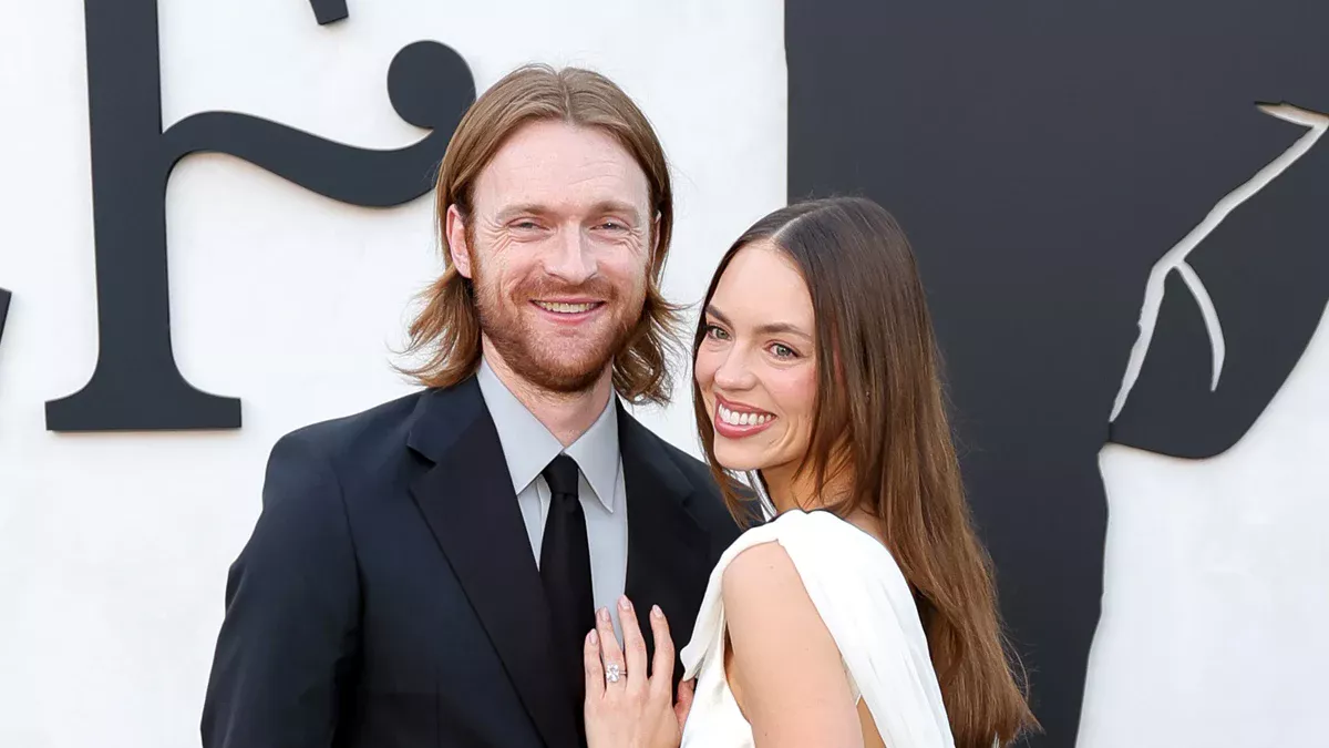 Finneas and Claudia Sulewski Wed in Montecito, Share Dress Details 6 finneas and claudia sulewski